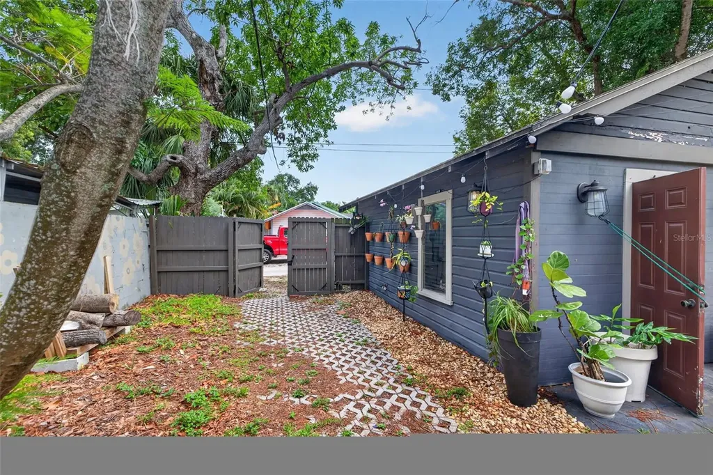 2128 5th Avenue N St Petersburg FL 33713