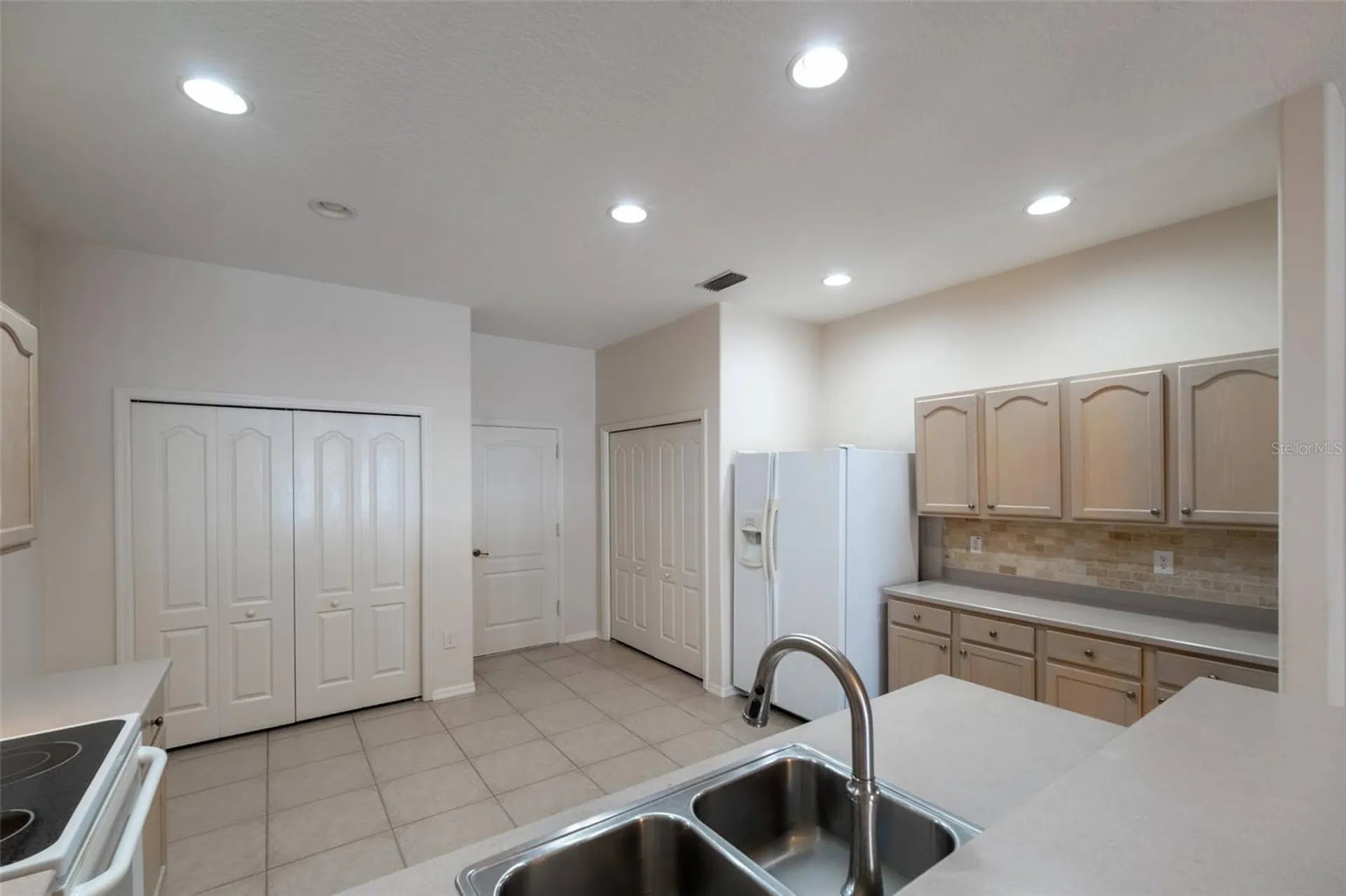 19127 Weymouth Drive Land O Lakes FL 34638