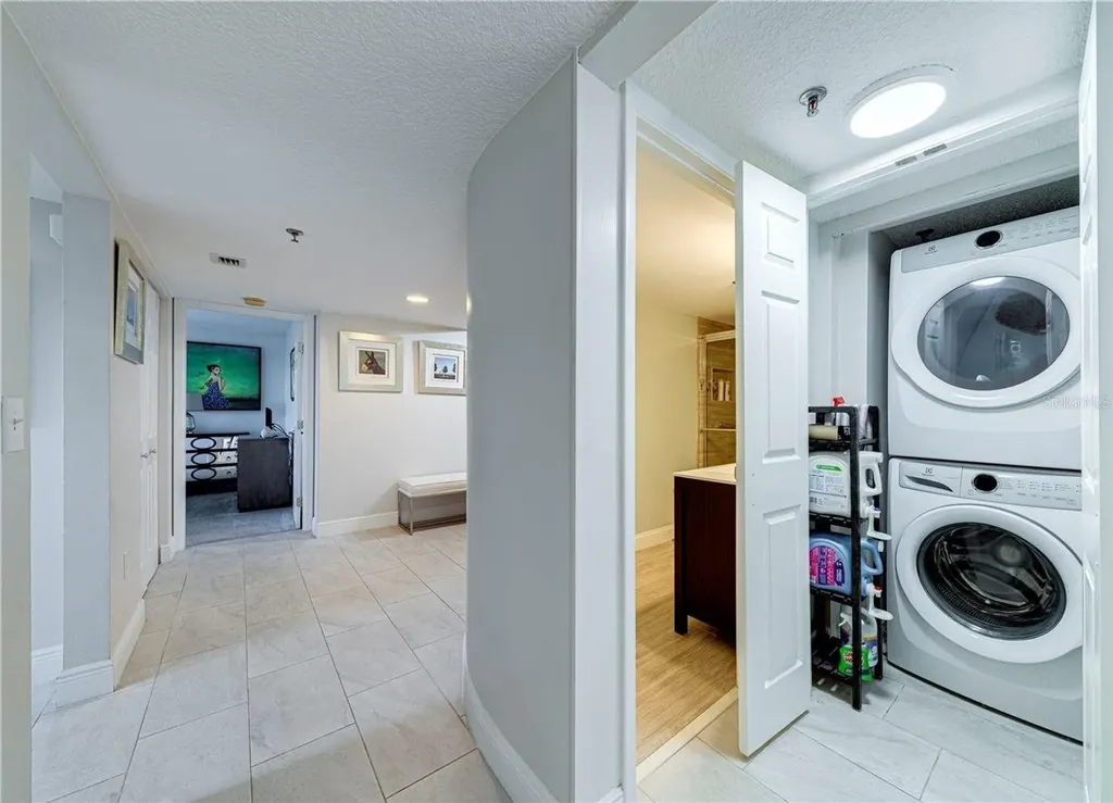 530 E Central Boulevard Orlando FL 32801