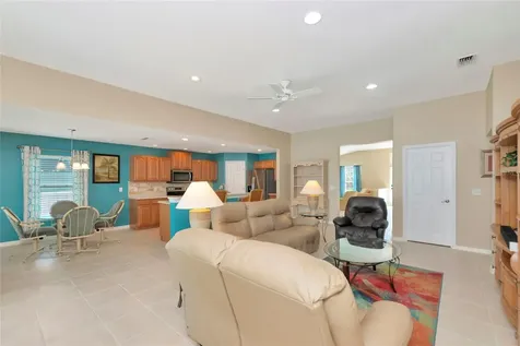 6143 42nd Street Circle E Bradenton FL 34203