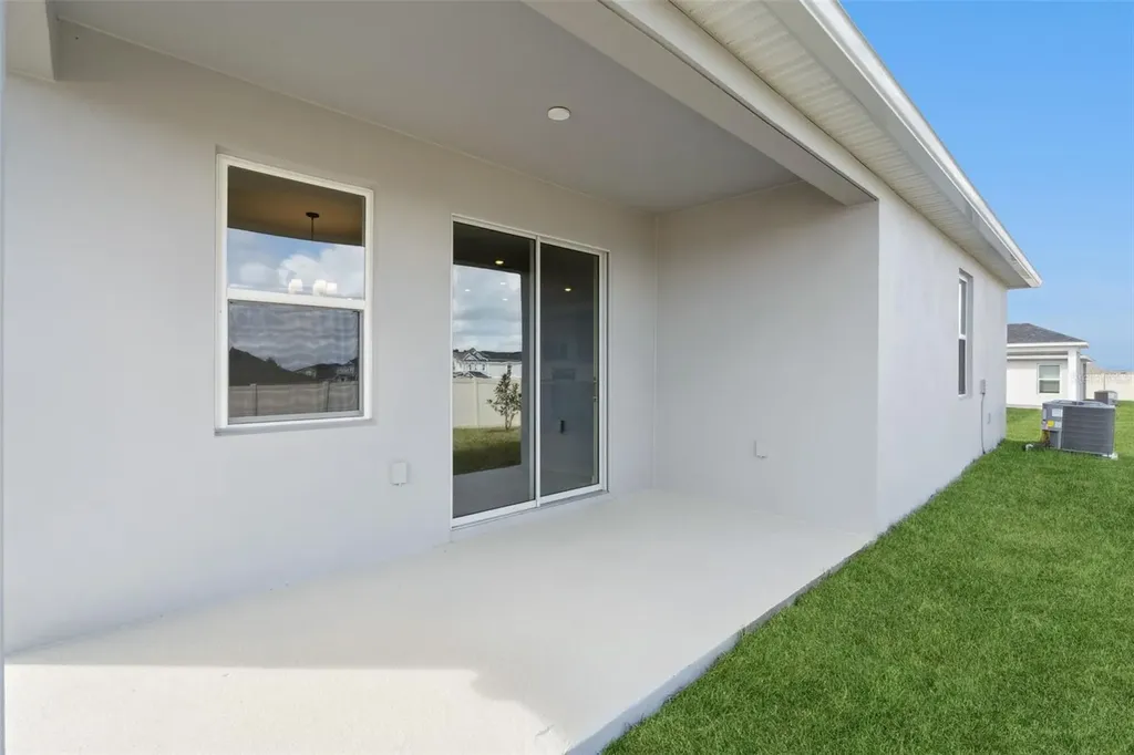 338 Ridgemark Avenue Groveland FL 34736