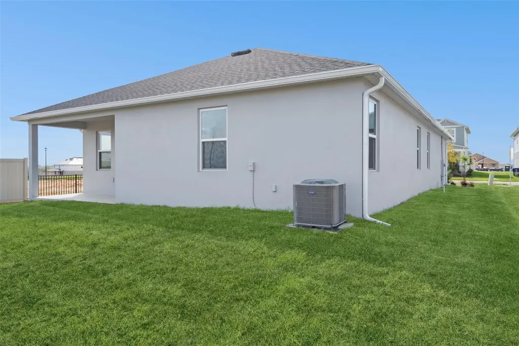 338 Ridgemark Avenue Groveland FL 34736