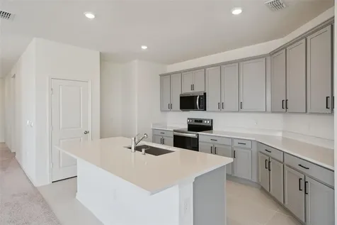 338 Ridgemark Avenue Groveland FL 34736