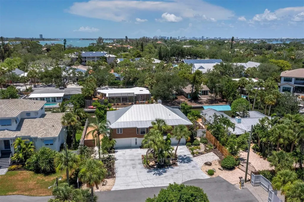 521 Cummings Street Sarasota FL 34242
