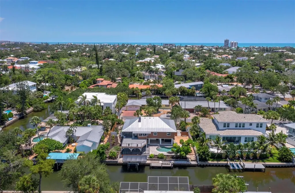 521 Cummings Street Sarasota FL 34242
