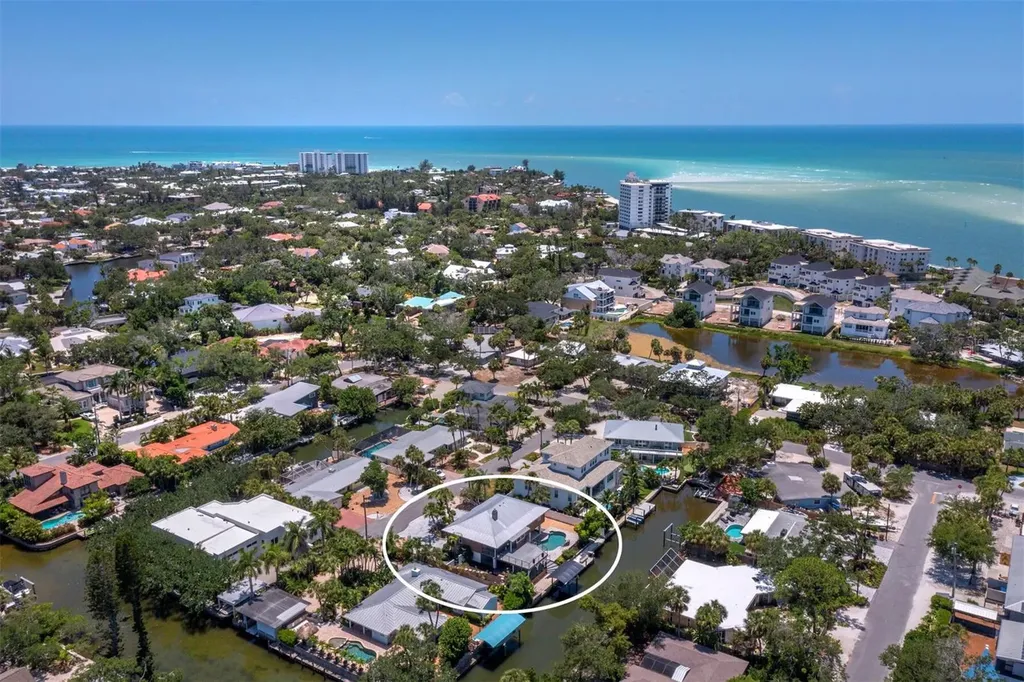 521 Cummings Street Sarasota FL 34242