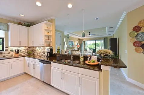 5007 Serata Drive Bradenton FL 34211