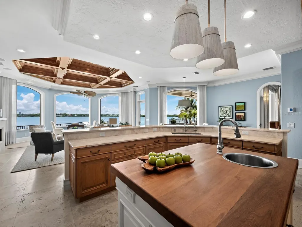 1280 Hidden Harbor Way Sarasota FL 34242