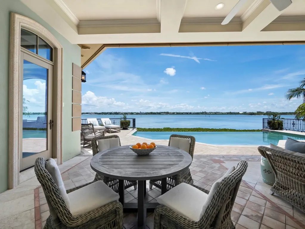 1280 Hidden Harbor Way Sarasota FL 34242