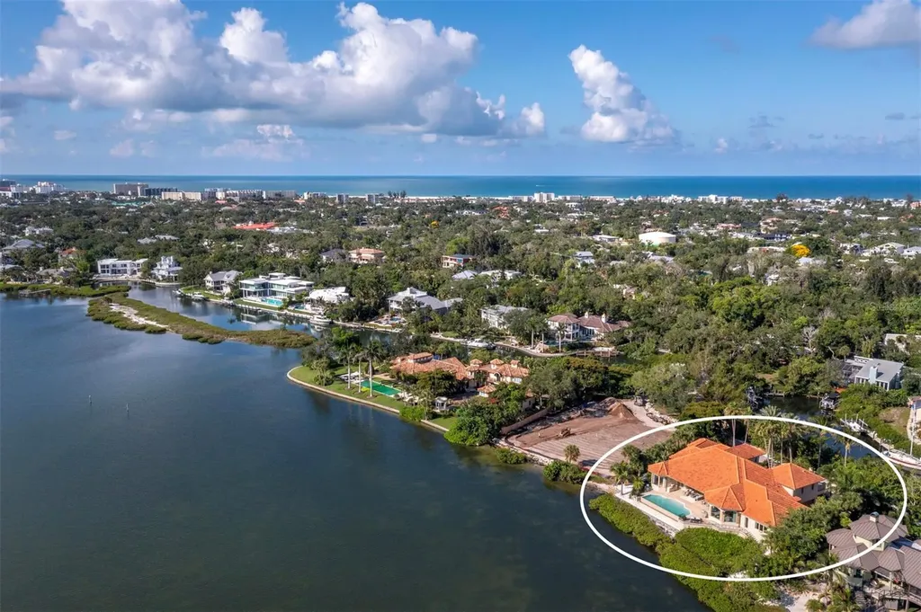 1280 Hidden Harbor Way Sarasota FL 34242