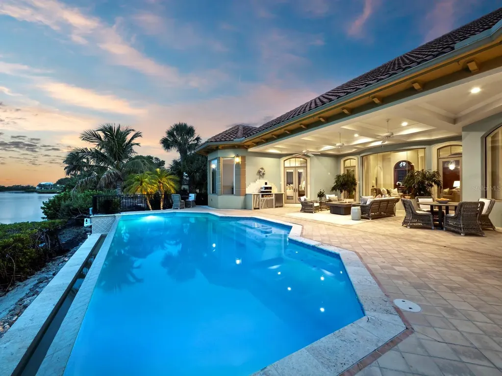 1280 Hidden Harbor Way Sarasota FL 34242