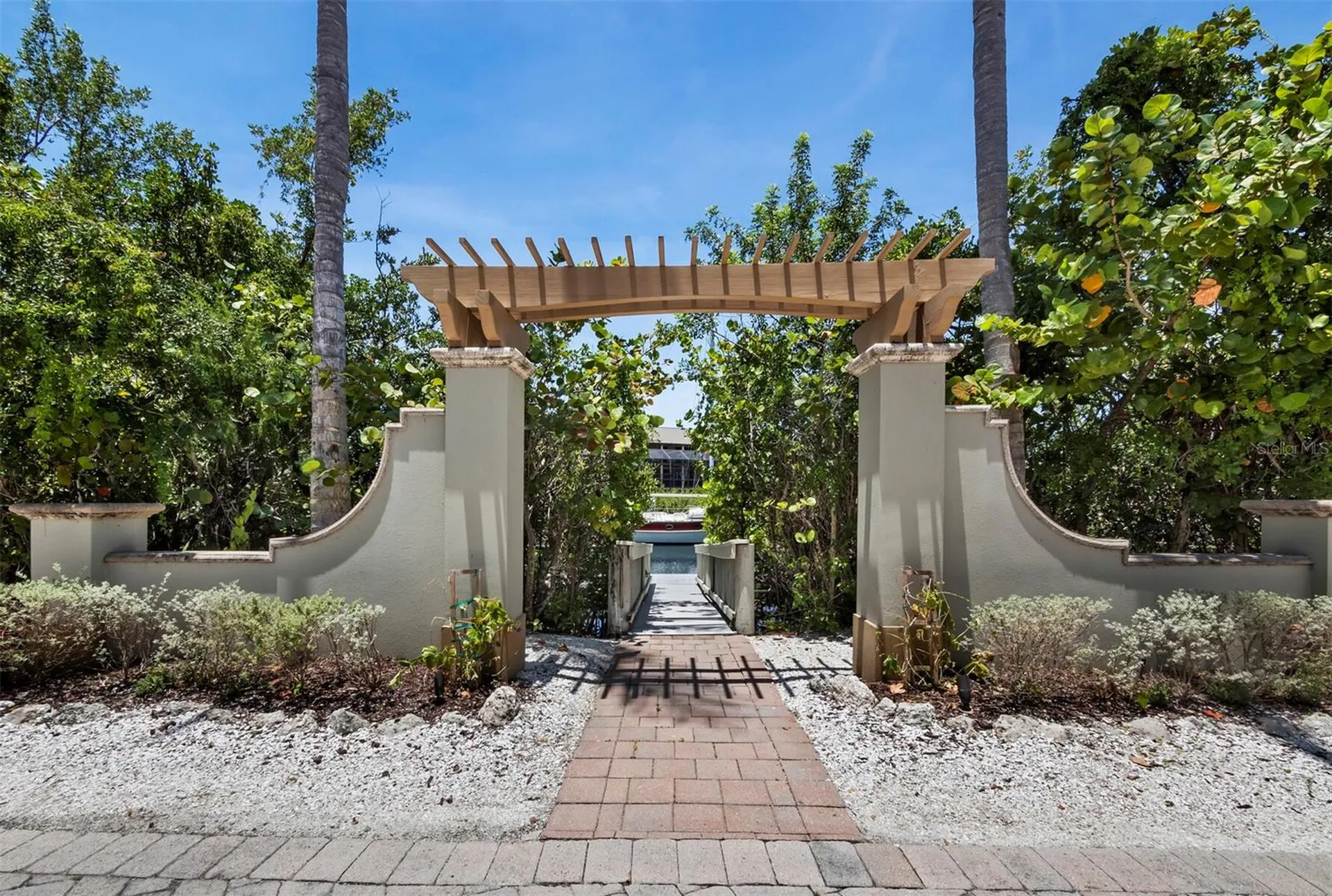 1280 Hidden Harbor Way Sarasota FL 34242