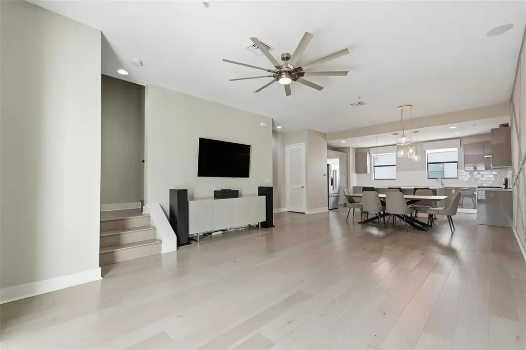 2511 N Grady Avenue Tampa FL 33607