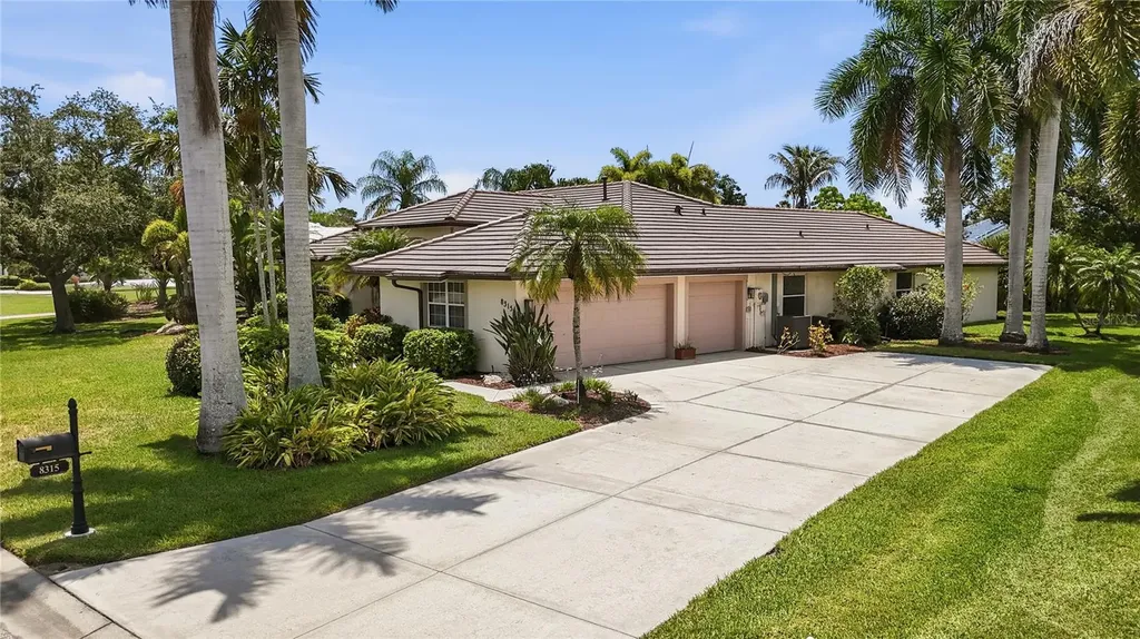 8315 Deerbrook Circle Sarasota FL 34238