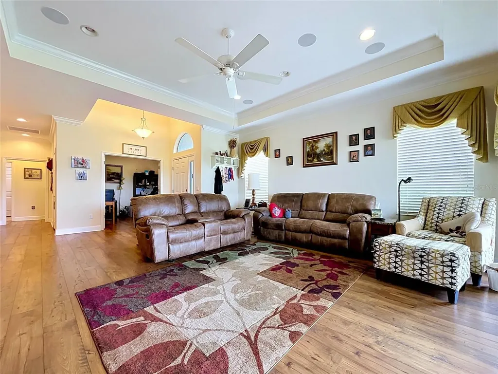 614 Chipper Drive Sun City Center FL 33573