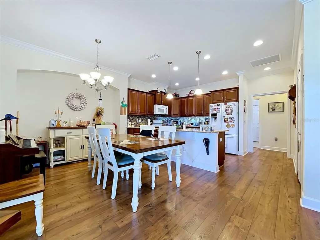614 Chipper Drive Sun City Center FL 33573