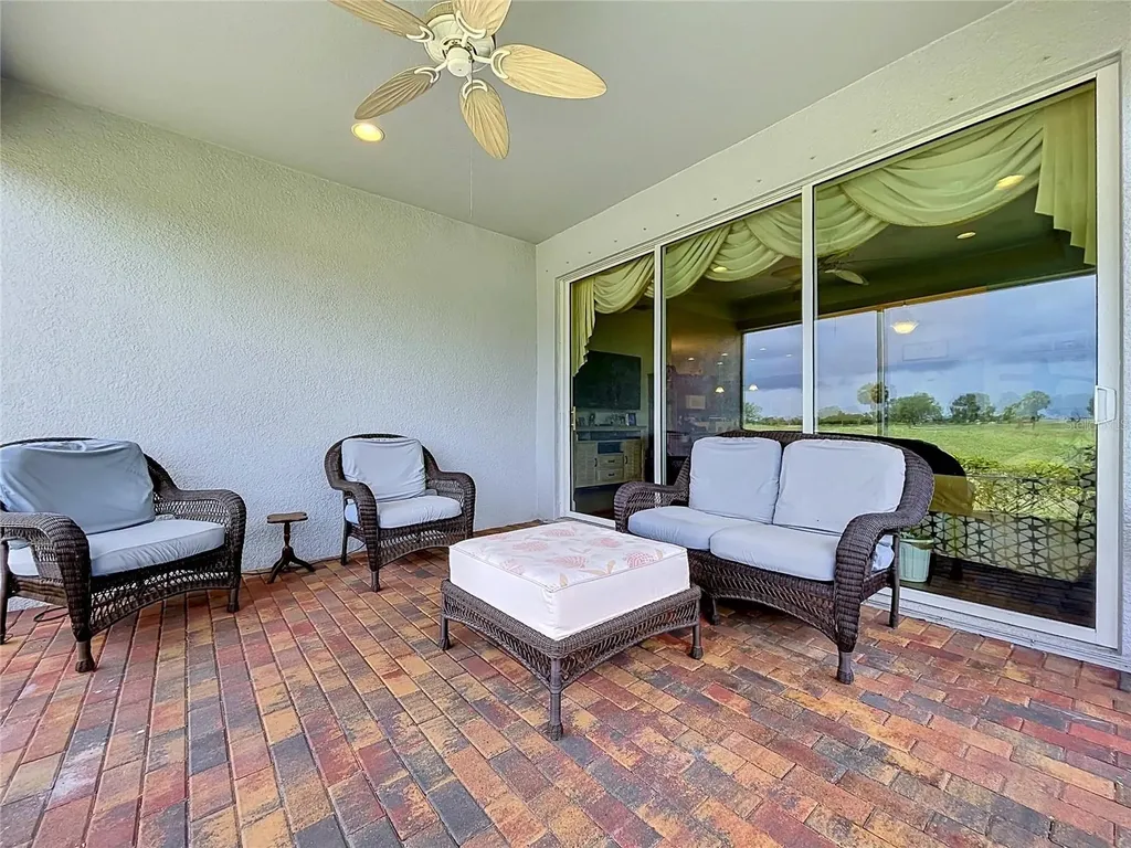 614 Chipper Drive Sun City Center FL 33573