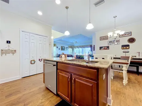 614 Chipper Drive Sun City Center FL 33573