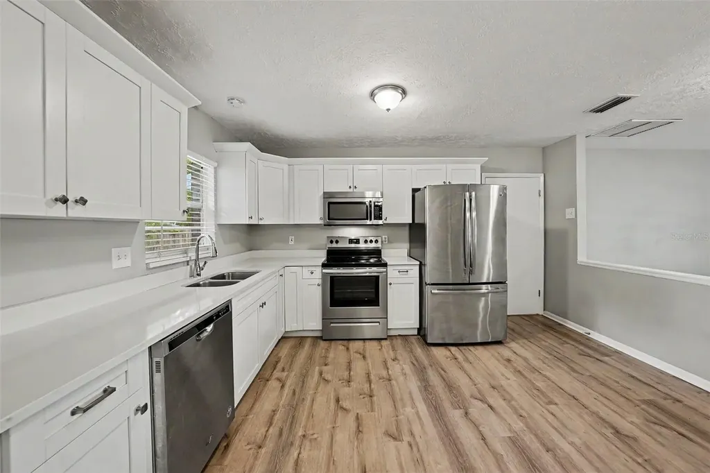 2264 Village Court Brandon FL 33511
