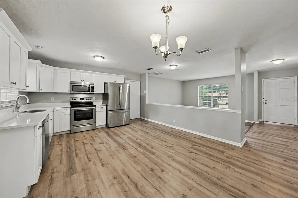 2264 Village Court Brandon FL 33511