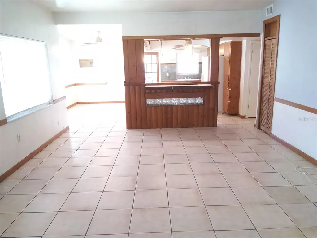 5160 102nd Way N St Petersburg FL 33708