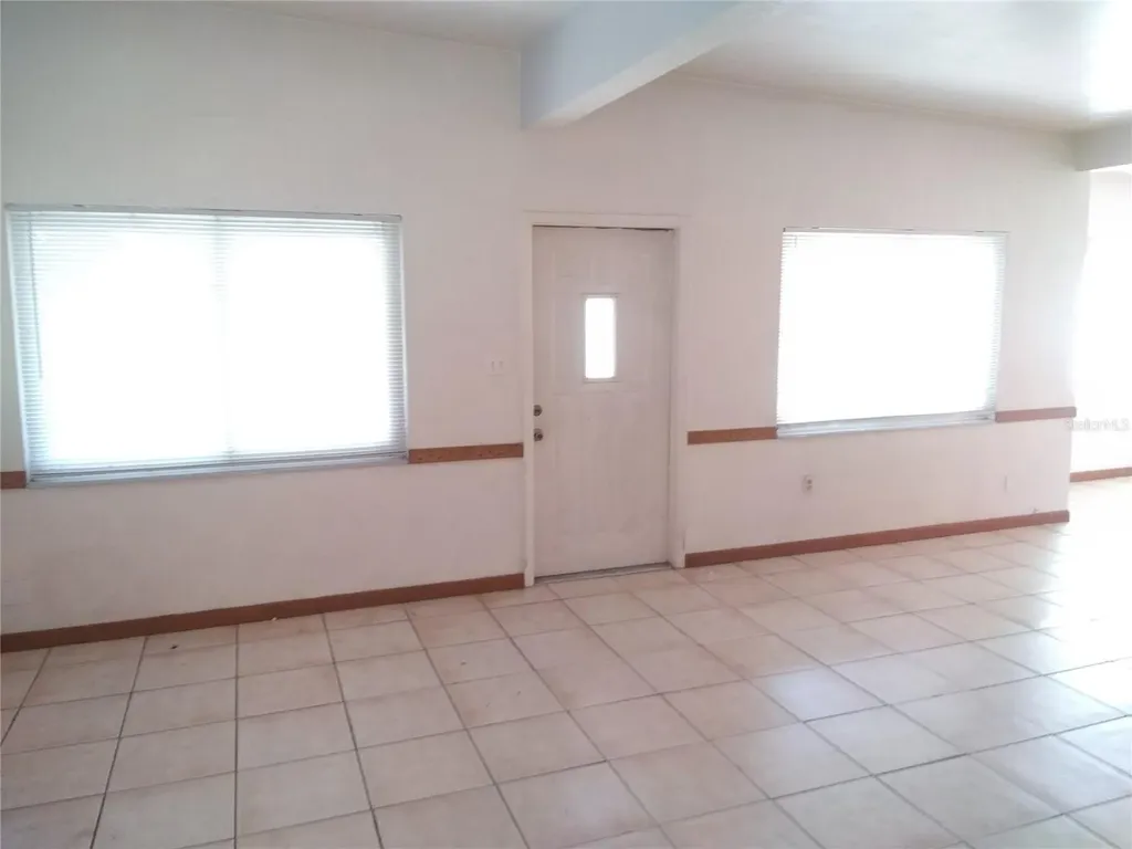 5160 102nd Way N St Petersburg FL 33708