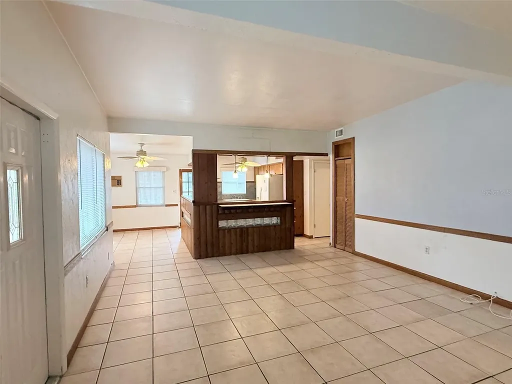 5160 102nd Way N St Petersburg FL 33708