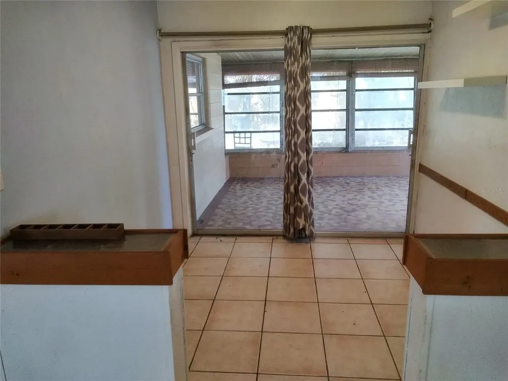 5160 102nd Way N St Petersburg FL 33708