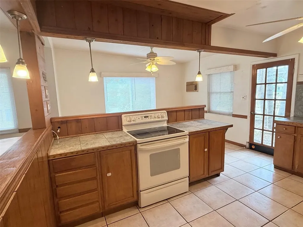 5160 102nd Way N St Petersburg FL 33708