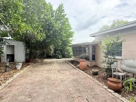 5160 102nd Way N St Petersburg FL 33708