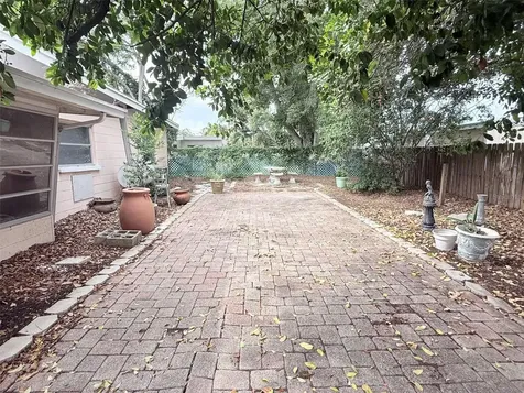 5160 102nd Way N St Petersburg FL 33708