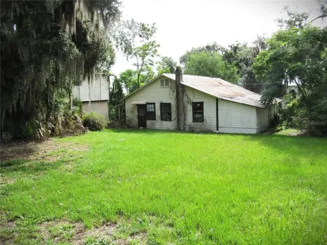 14 S Lake Street Crescent City FL 32112