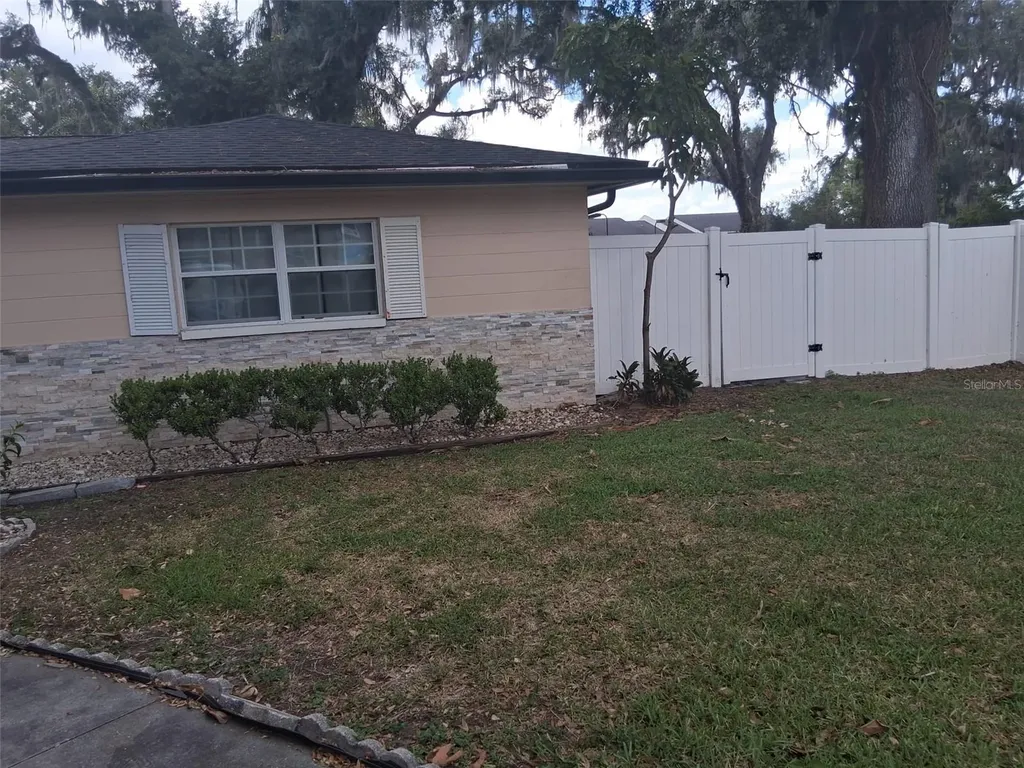 702 Coulter Place Brandon FL 33511