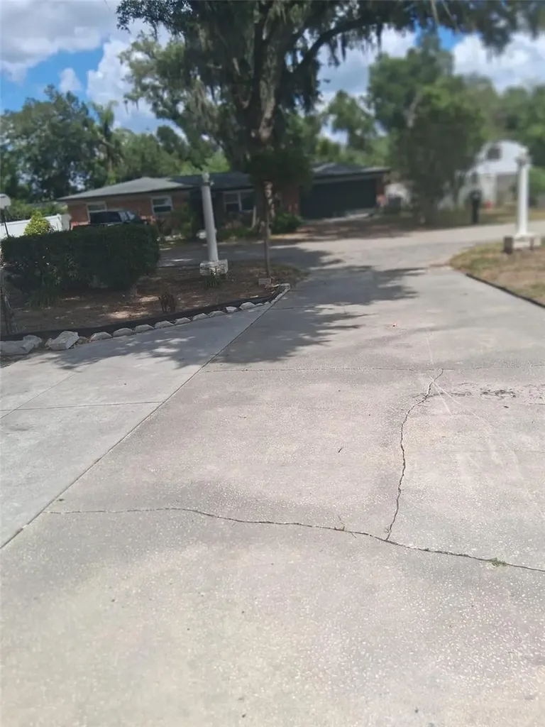 702 Coulter Place Brandon FL 33511