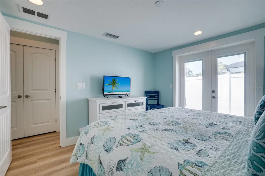 3009 Avenue E Bradenton Beach FL 34217