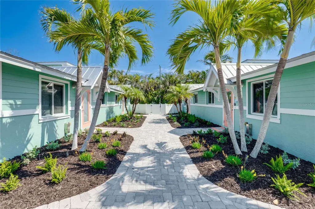 3009 Avenue E Bradenton Beach FL 34217