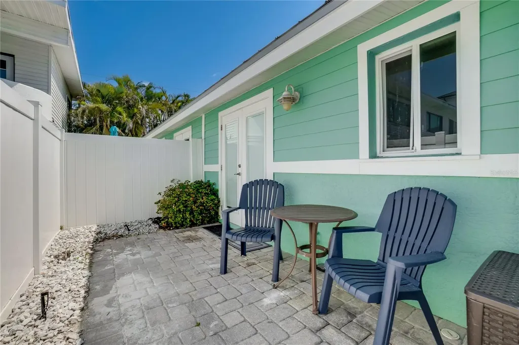 3009 Avenue E Bradenton Beach FL 34217