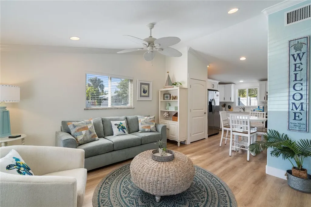 3009 Avenue E Bradenton Beach FL 34217