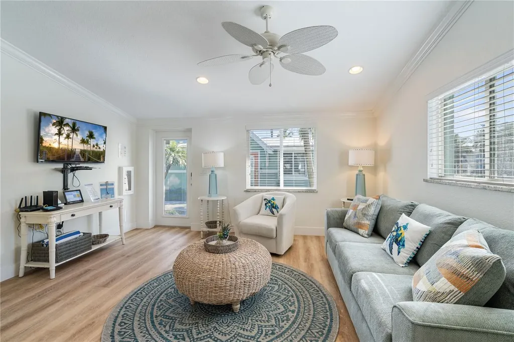 3009 Avenue E Bradenton Beach FL 34217