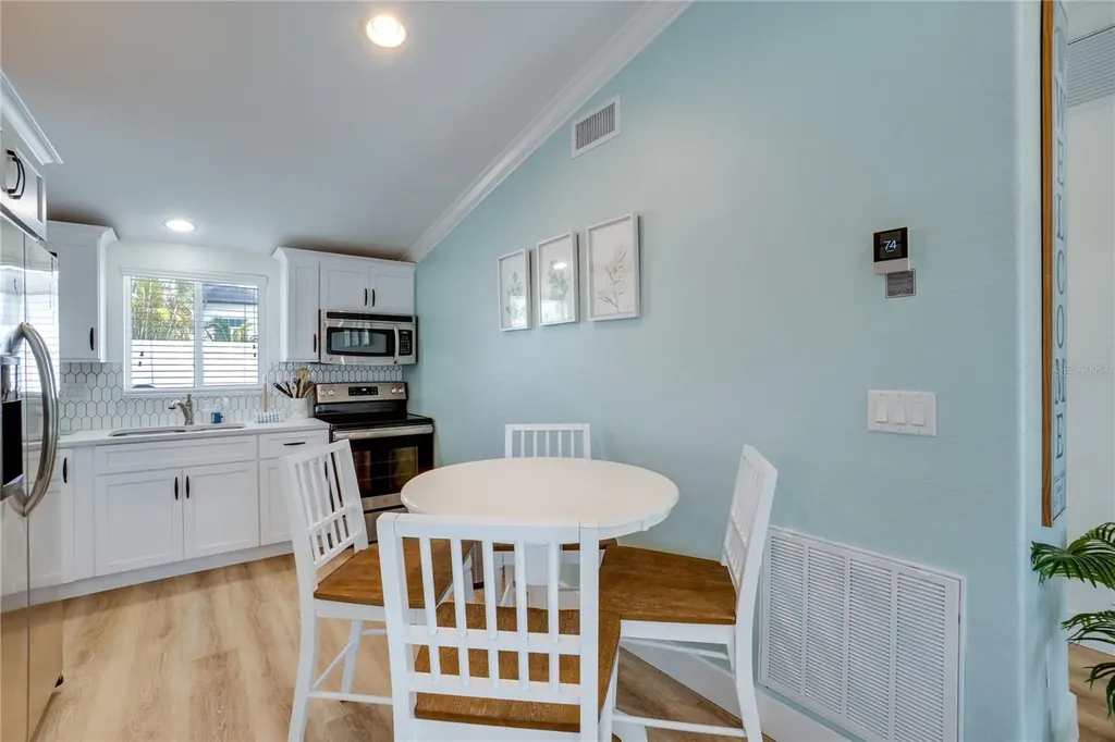 3009 Avenue E Bradenton Beach FL 34217