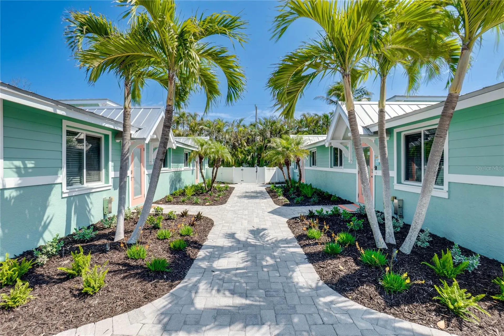 3009 Avenue E Bradenton Beach FL 34217
