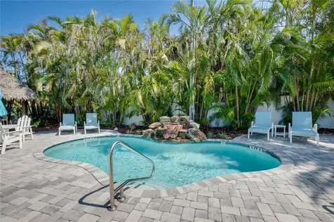 3009 Avenue E Bradenton Beach FL 34217