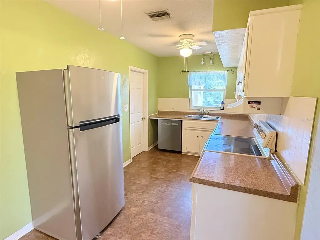 5541 Lown Street N St Petersburg FL 33714