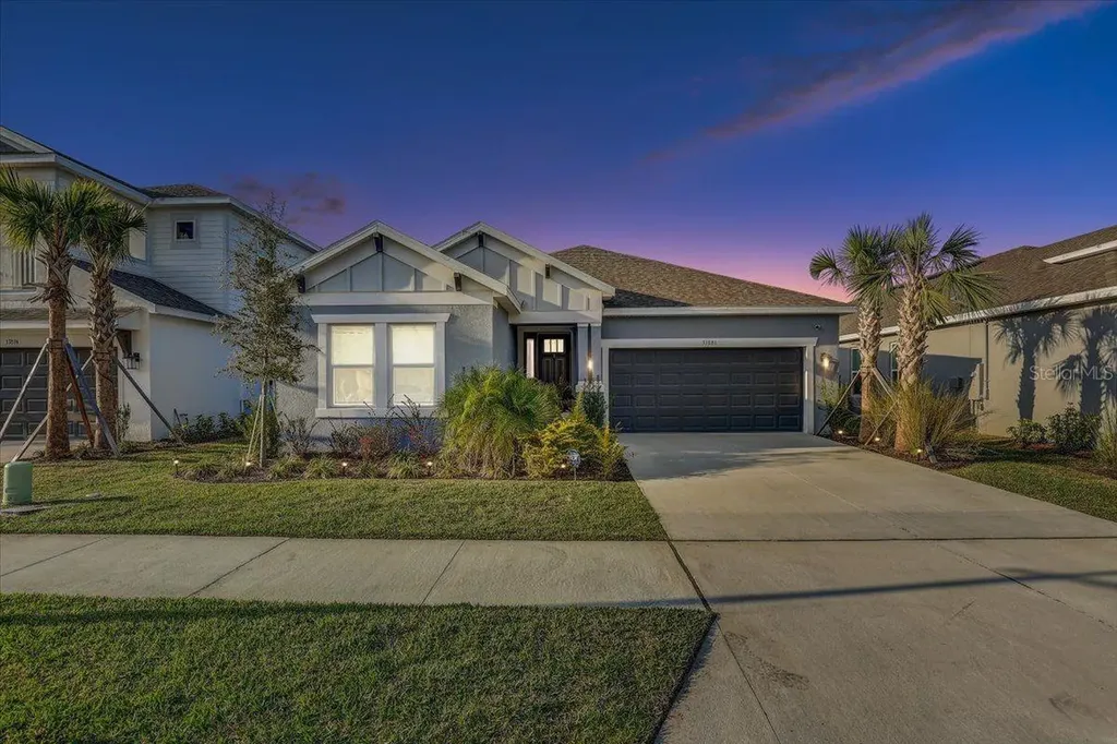 33886 Landsman Loop Wesley Chapel FL 33543