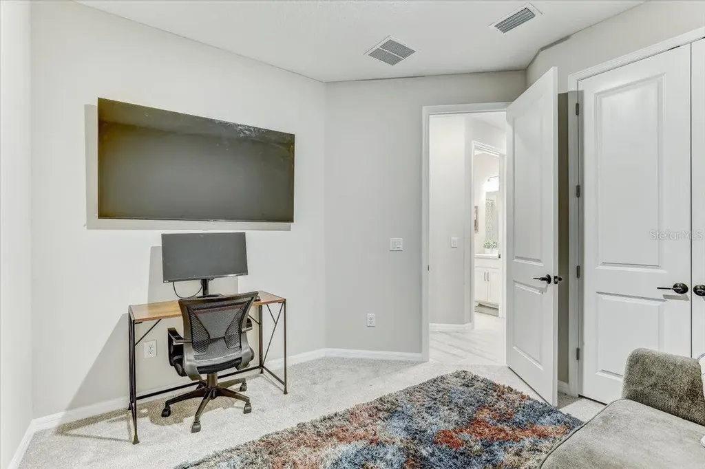 33886 Landsman Loop Wesley Chapel FL 33543