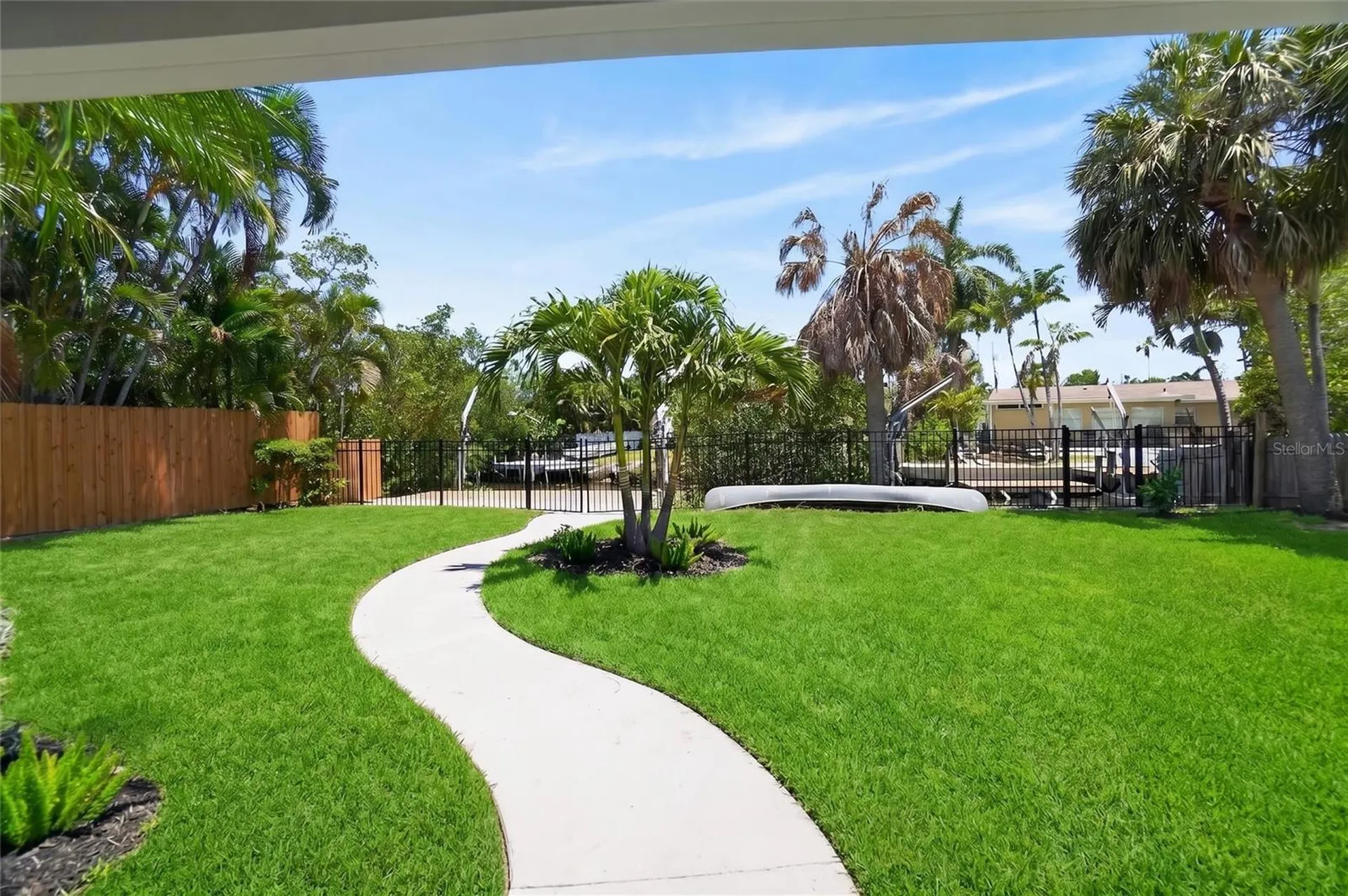 1524 Carson Circle NE St Petersburg FL 33703