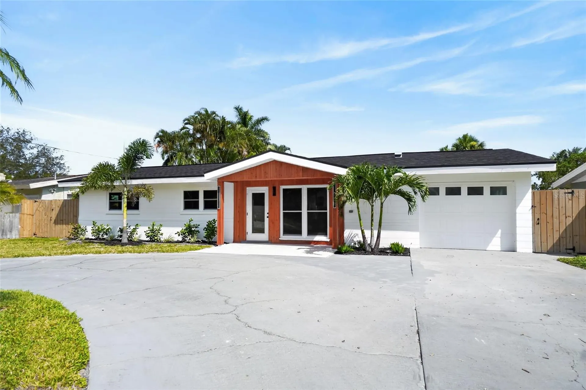 1524 Carson Circle NE St Petersburg FL 33703