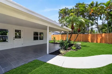 1524 Carson Circle NE St Petersburg FL 33703
