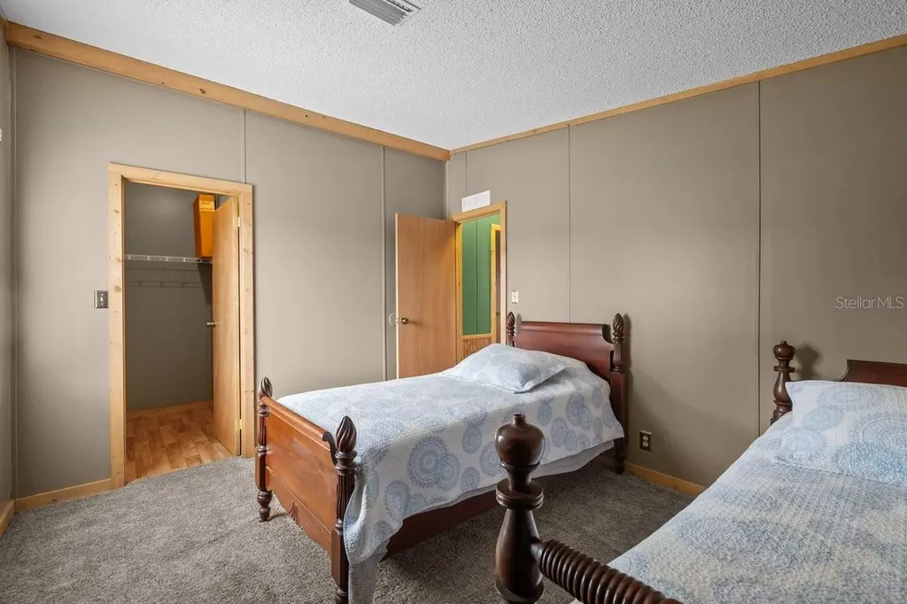41 Scott Street Welaka FL 32193