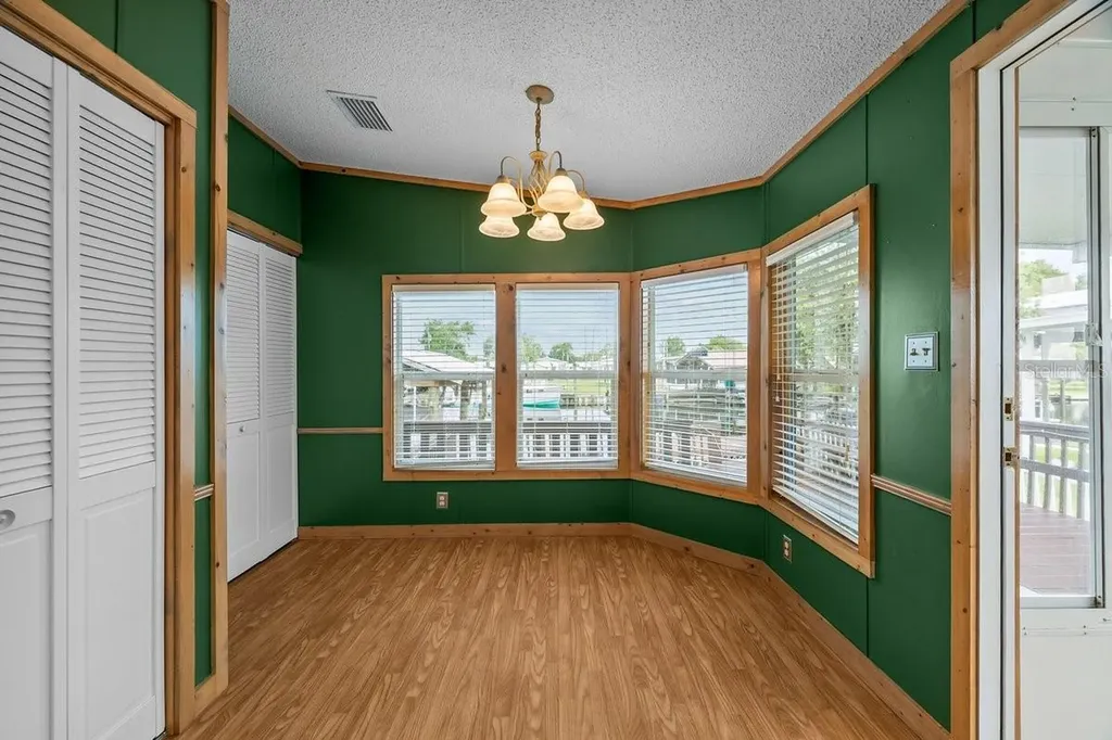 41 Scott Street Welaka FL 32193